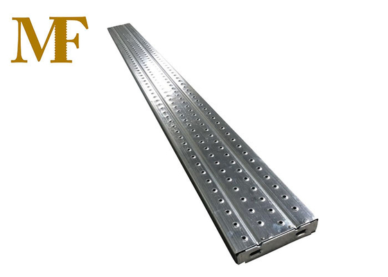 300 m di larghezza Scaffolding Galvanizzato Springboard Deck in acciaio perforato Scaffolding Steel Plank