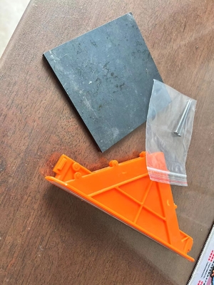Pavimenti industriali con manica di diamante da 1/4" con piastra MS e manica di plastica