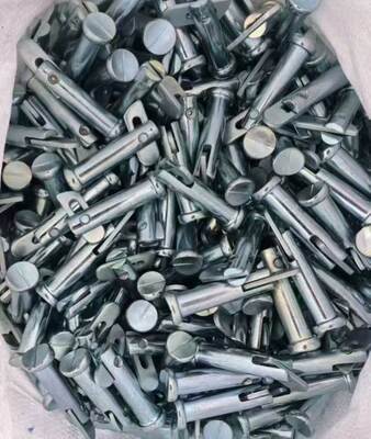 Sostituzione del blocco a caduta zincato per telaio di ponteggio diametro 12,75 mm
